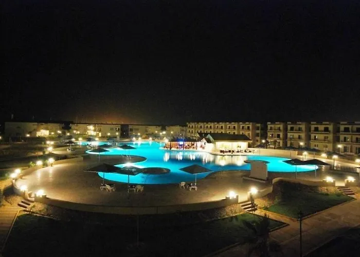 Cozy Near Pools & With Balcony Apartment *